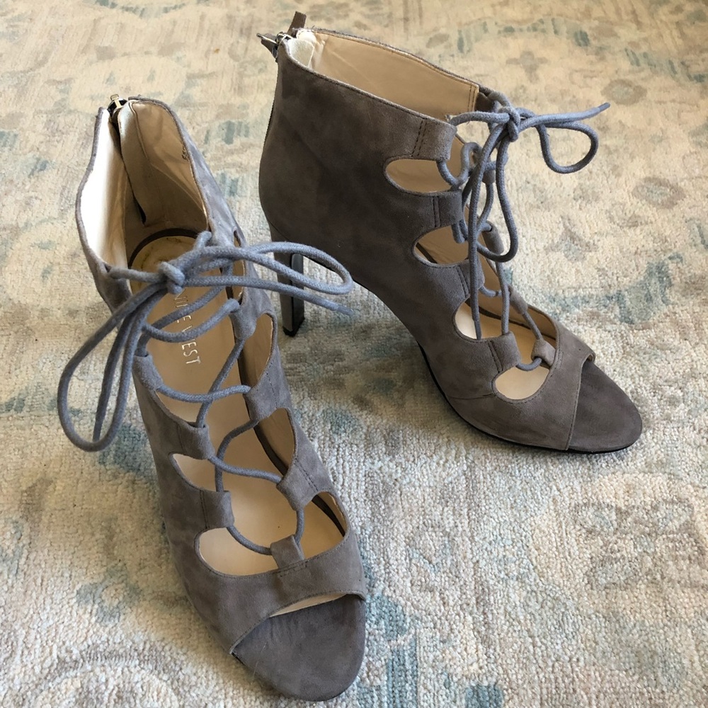 NWOB Nine West Unforgettable Lace-Up Sandal